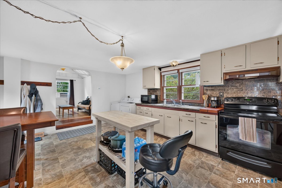 9 Brook Trail East Hampton CT 06424