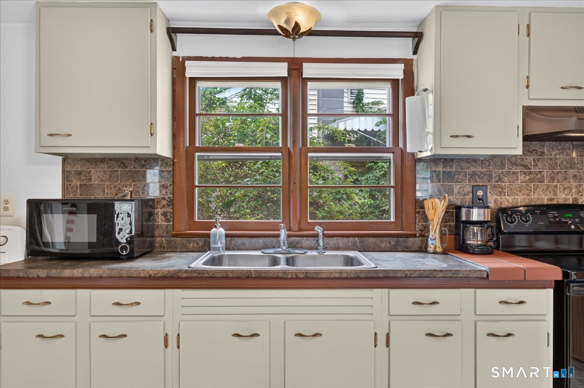 9 Brook Trail East Hampton CT 06424