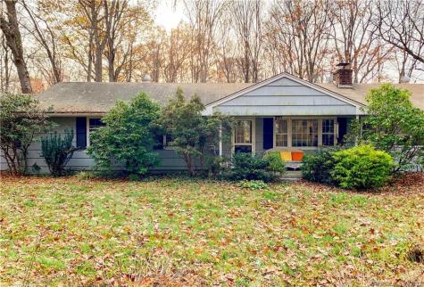 32 Deer Hill Road Redding CT 06896
