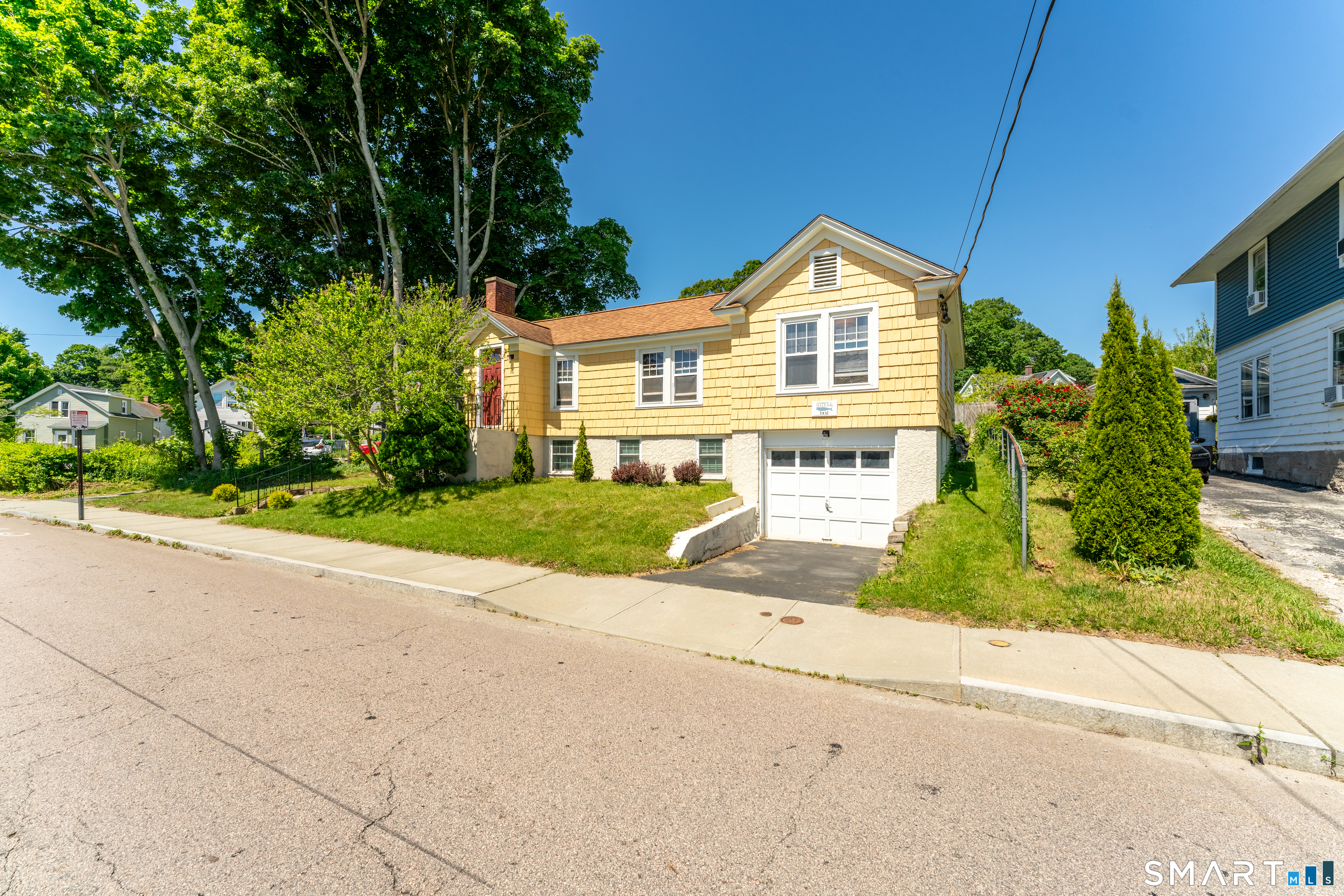 36 Briggs Street New London CT 06320