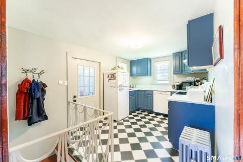 36 Briggs Street New London CT 06320
