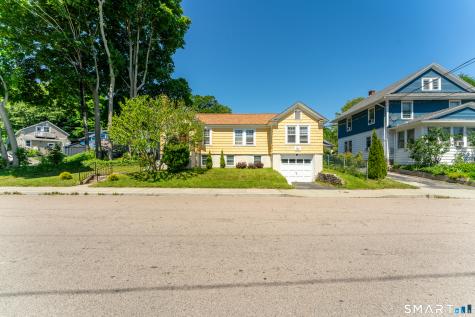 36 Briggs Street New London CT 06320
