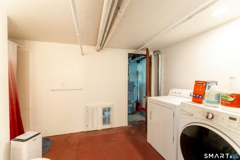 36 Briggs Street New London CT 06320