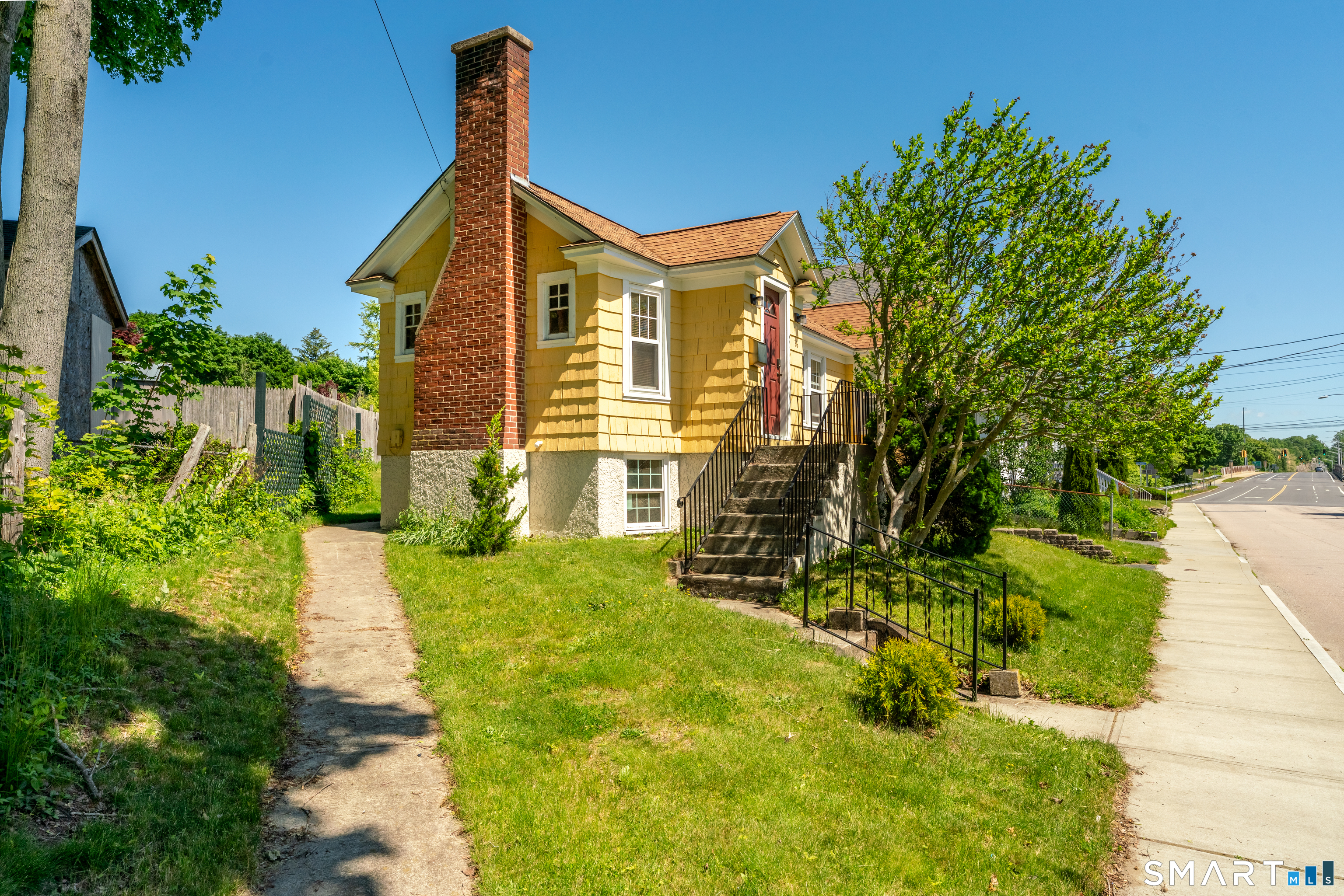 36 Briggs Street New London CT 06320