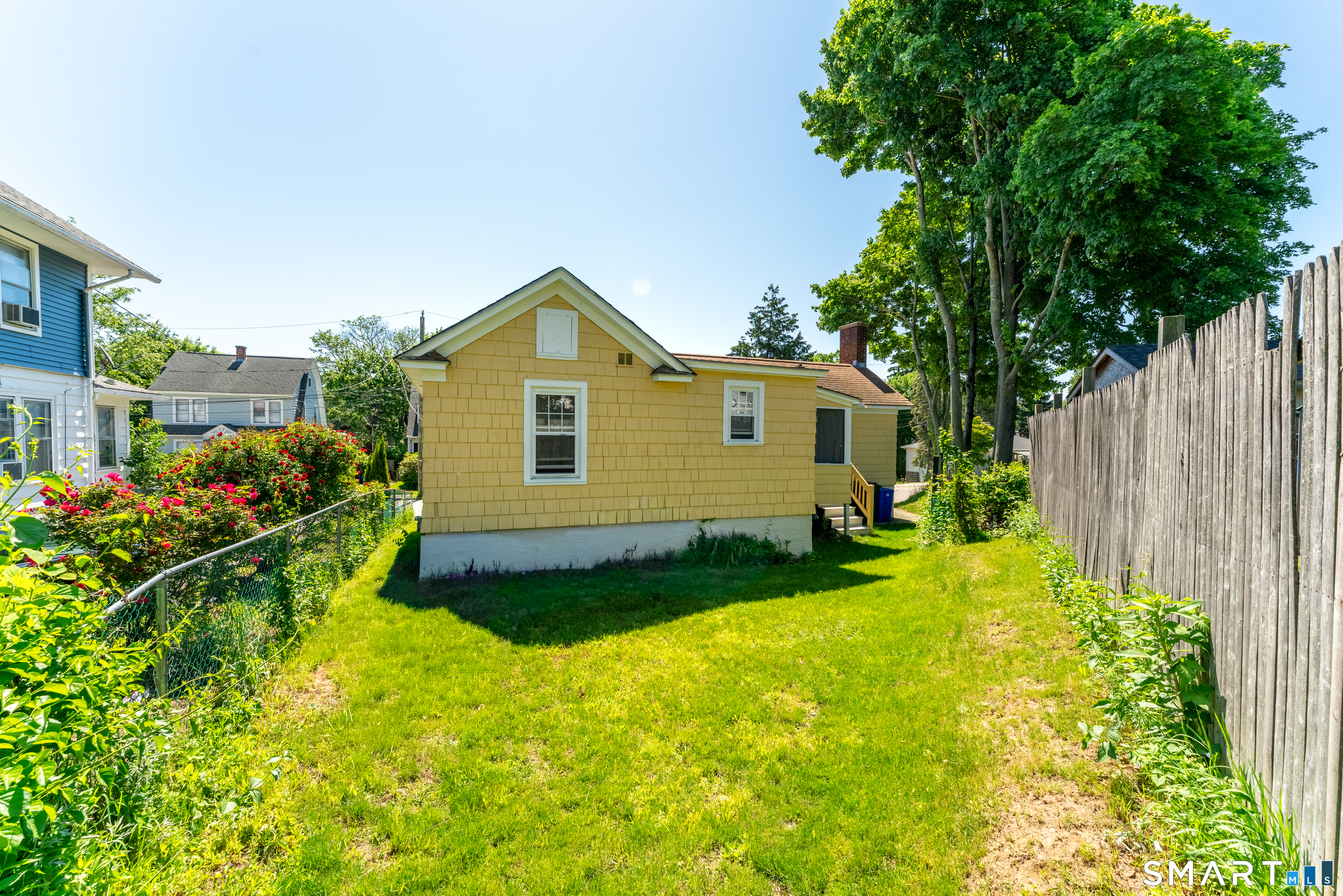 36 Briggs Street New London CT 06320