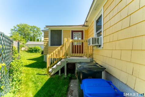 36 Briggs Street New London CT 06320
