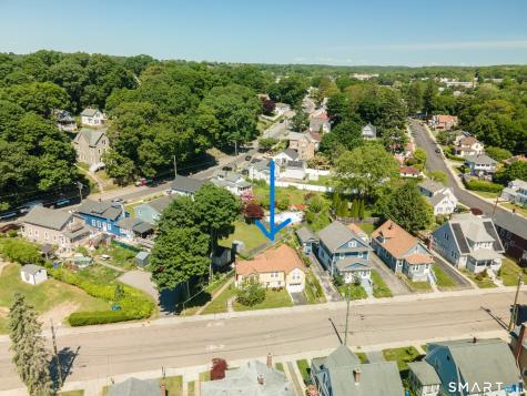 36 Briggs Street New London CT 06320