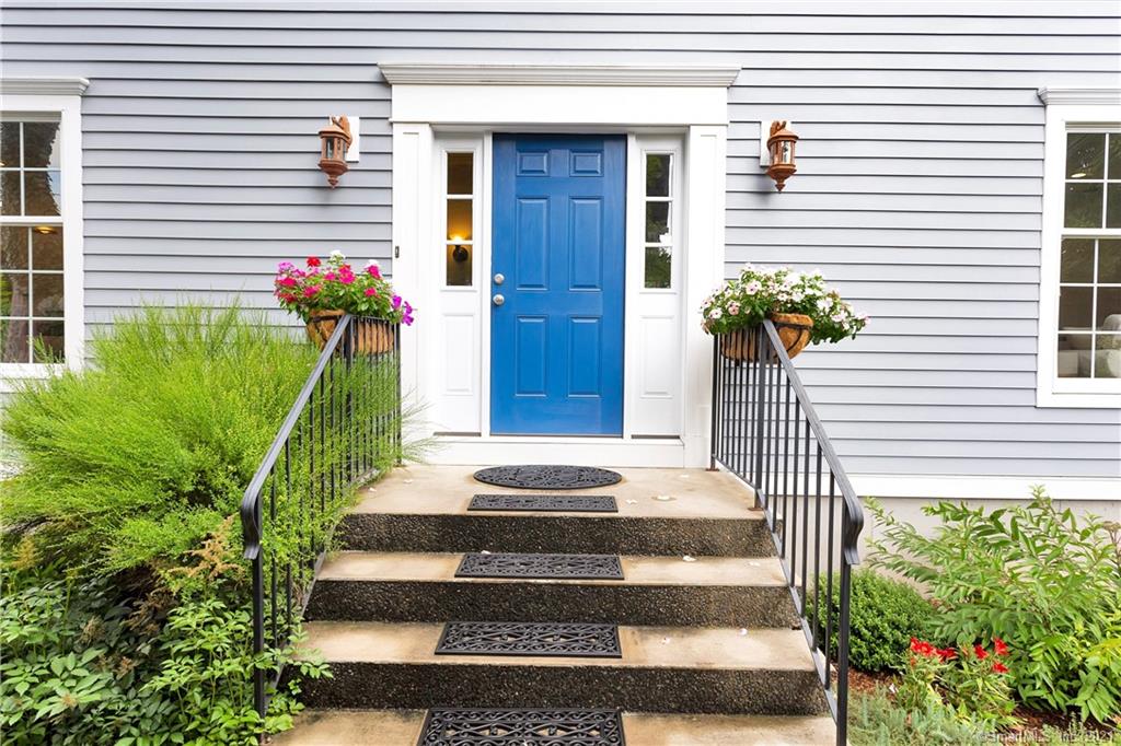 28 Dickinson Road Darien CT 06820