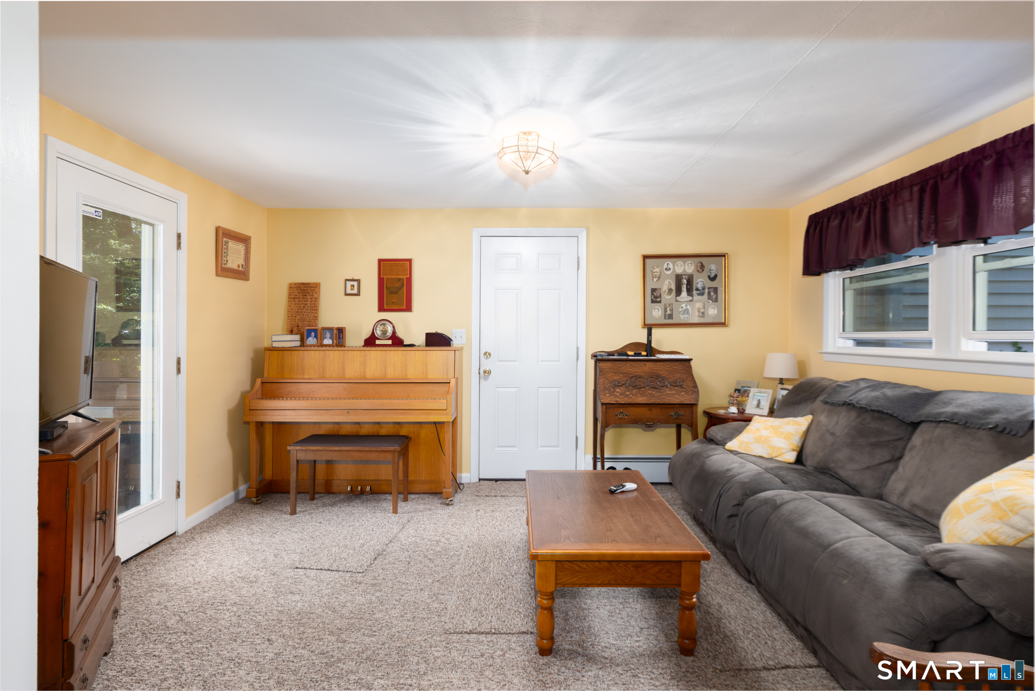 93 Indian Trail Bristol CT 06010