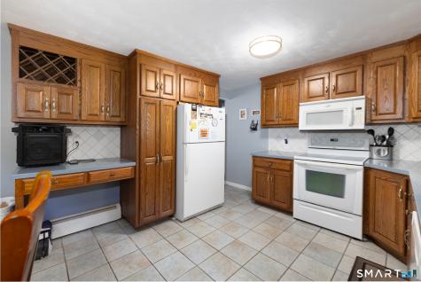 93 Indian Trail Bristol CT 06010