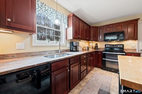 132 Skyview Drive Coventry CT 06238