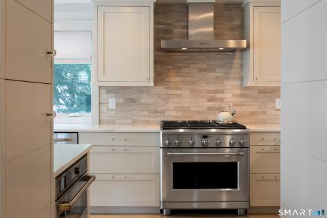6 Nylked Terrace Norwalk CT 06853