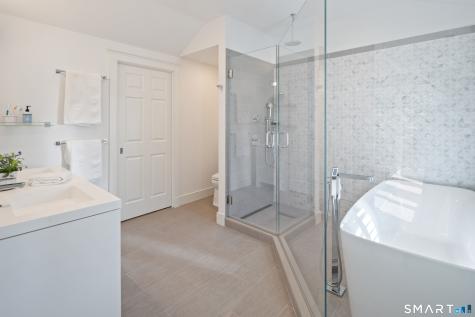 6 Nylked Terrace Norwalk CT 06853