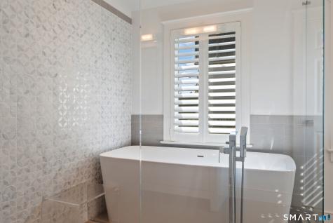 6 Nylked Terrace Norwalk CT 06853