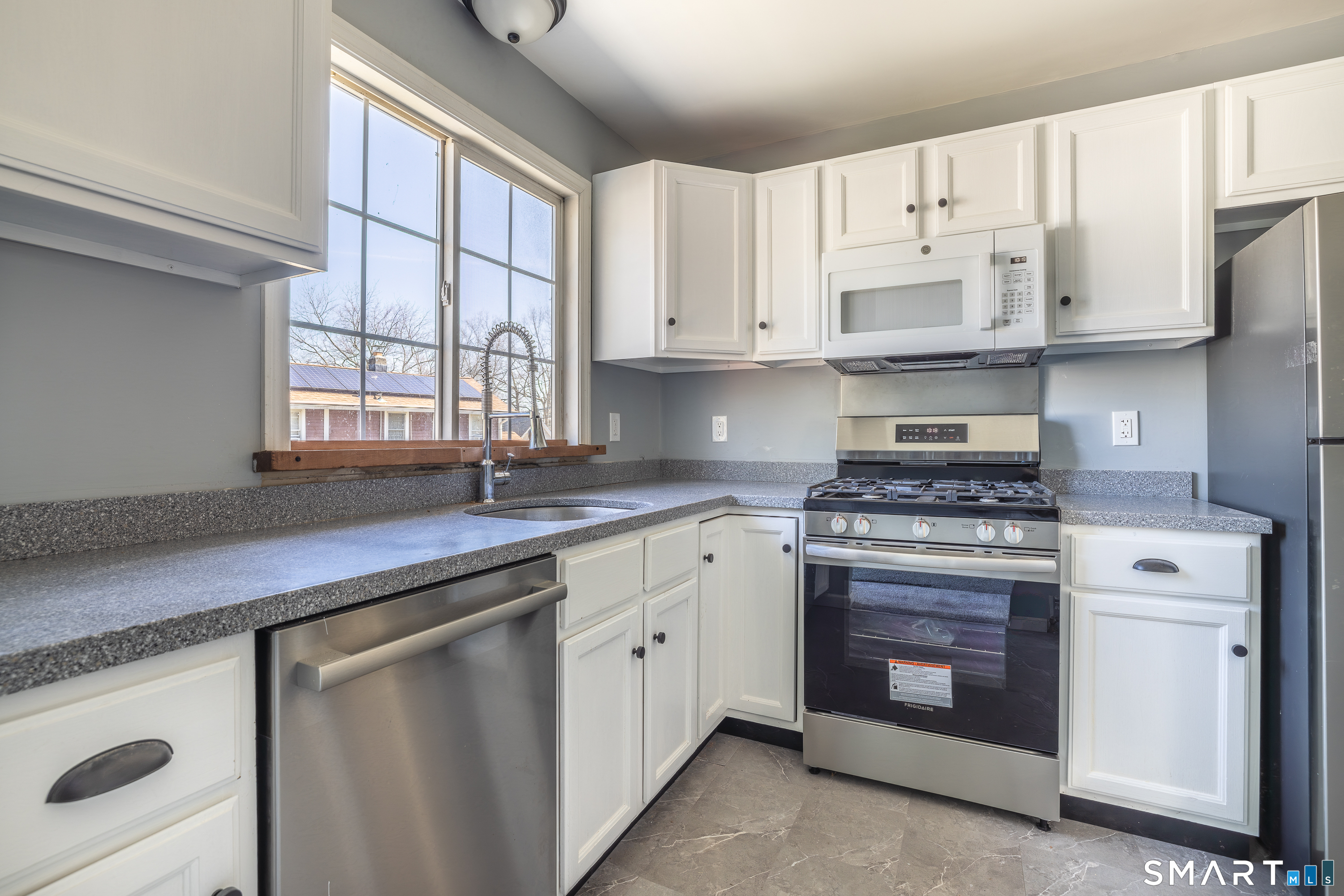 81 Andrews Avenue Milford CT 06460