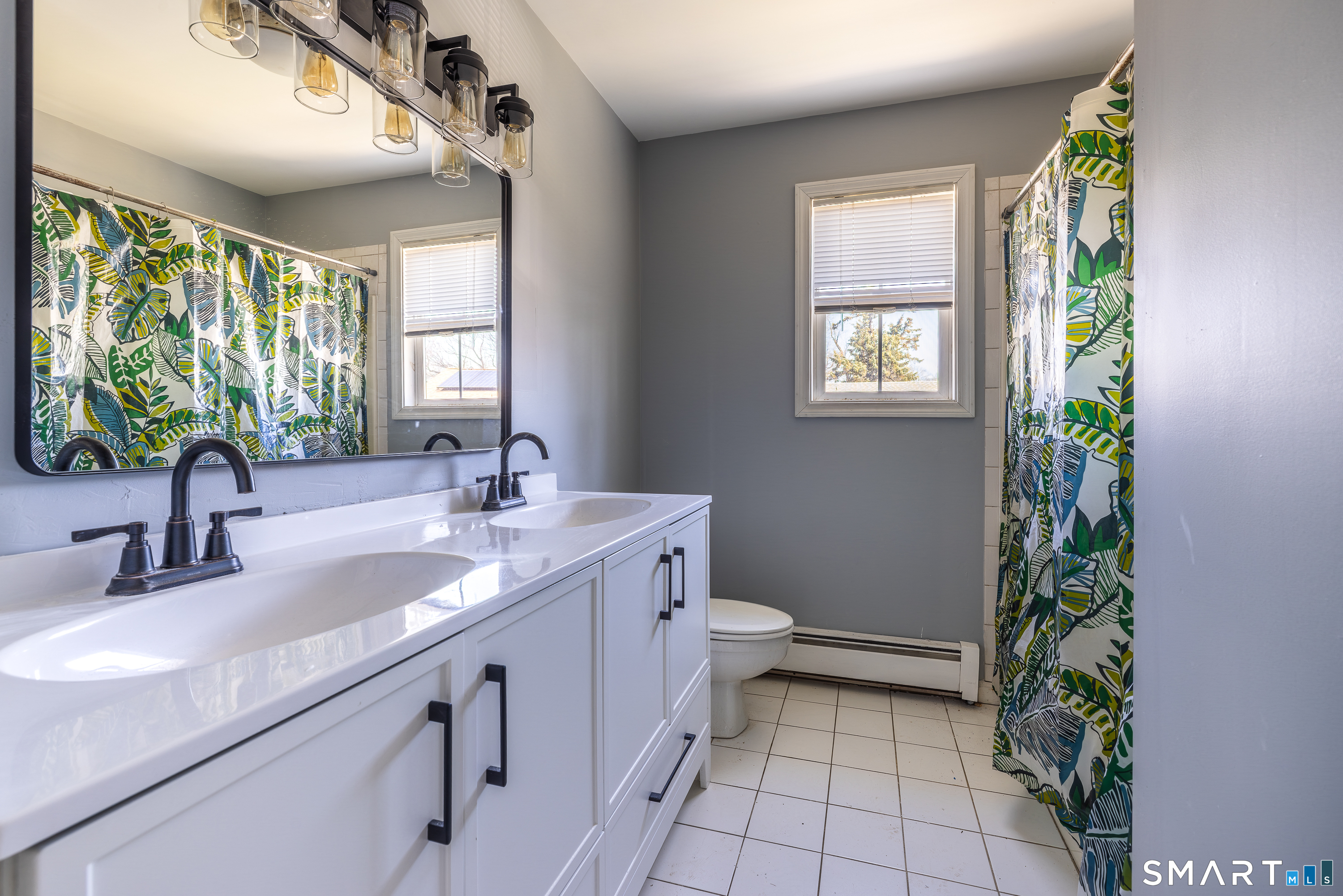 81 Andrews Avenue Milford CT 06460