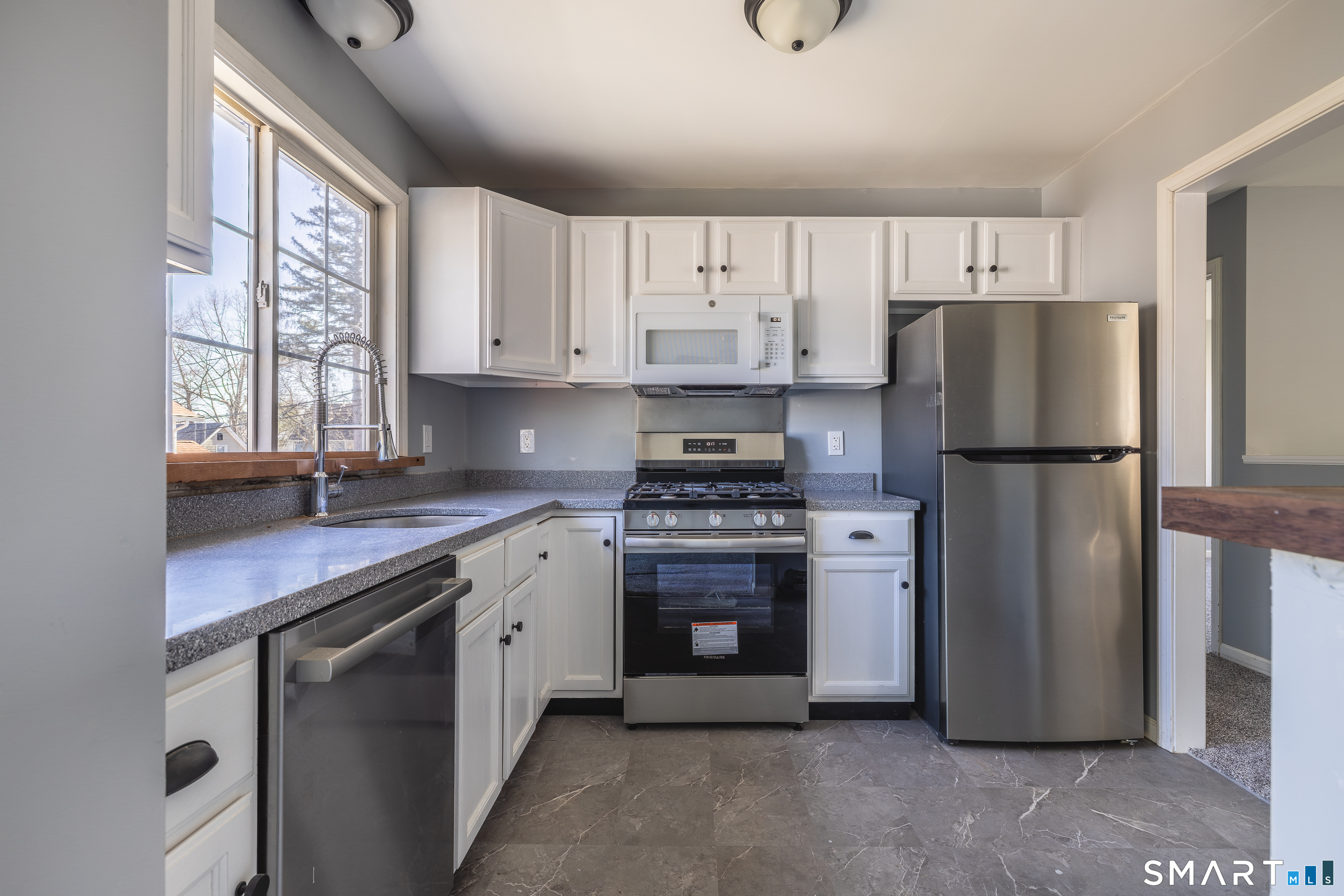 81 Andrews Avenue Milford CT 06460