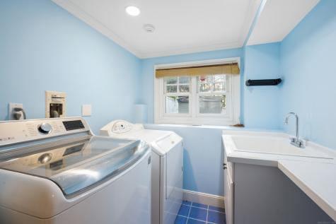 8 Caddy Road Norwalk CT 06851