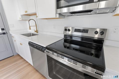 25 Flint Court Groton CT 06340
