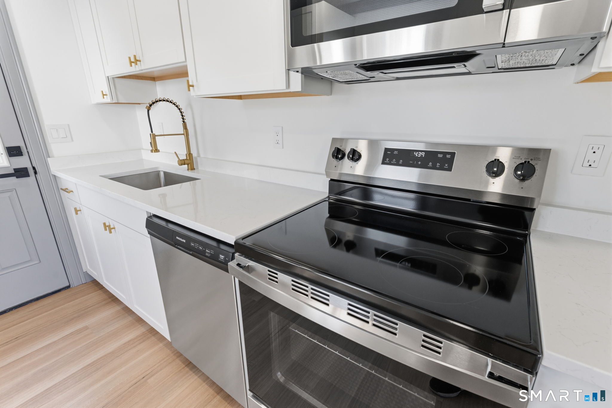 25 Flint Court Groton CT 06340