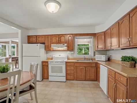 934 Jeremy Swamp Road Southbury CT 06488