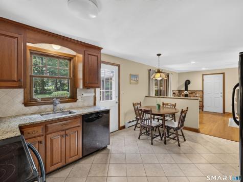 11 Kitteridge Hill Road Old Saybrook CT 06475