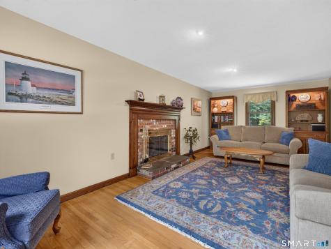 11 Kitteridge Hill Road Old Saybrook CT 06475