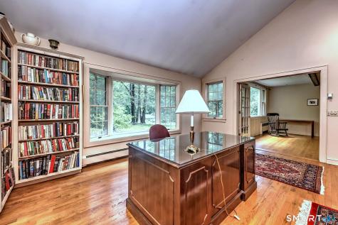 692 Elm Street Monroe CT 06468