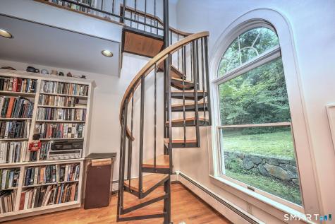 692 Elm Street Monroe CT 06468
