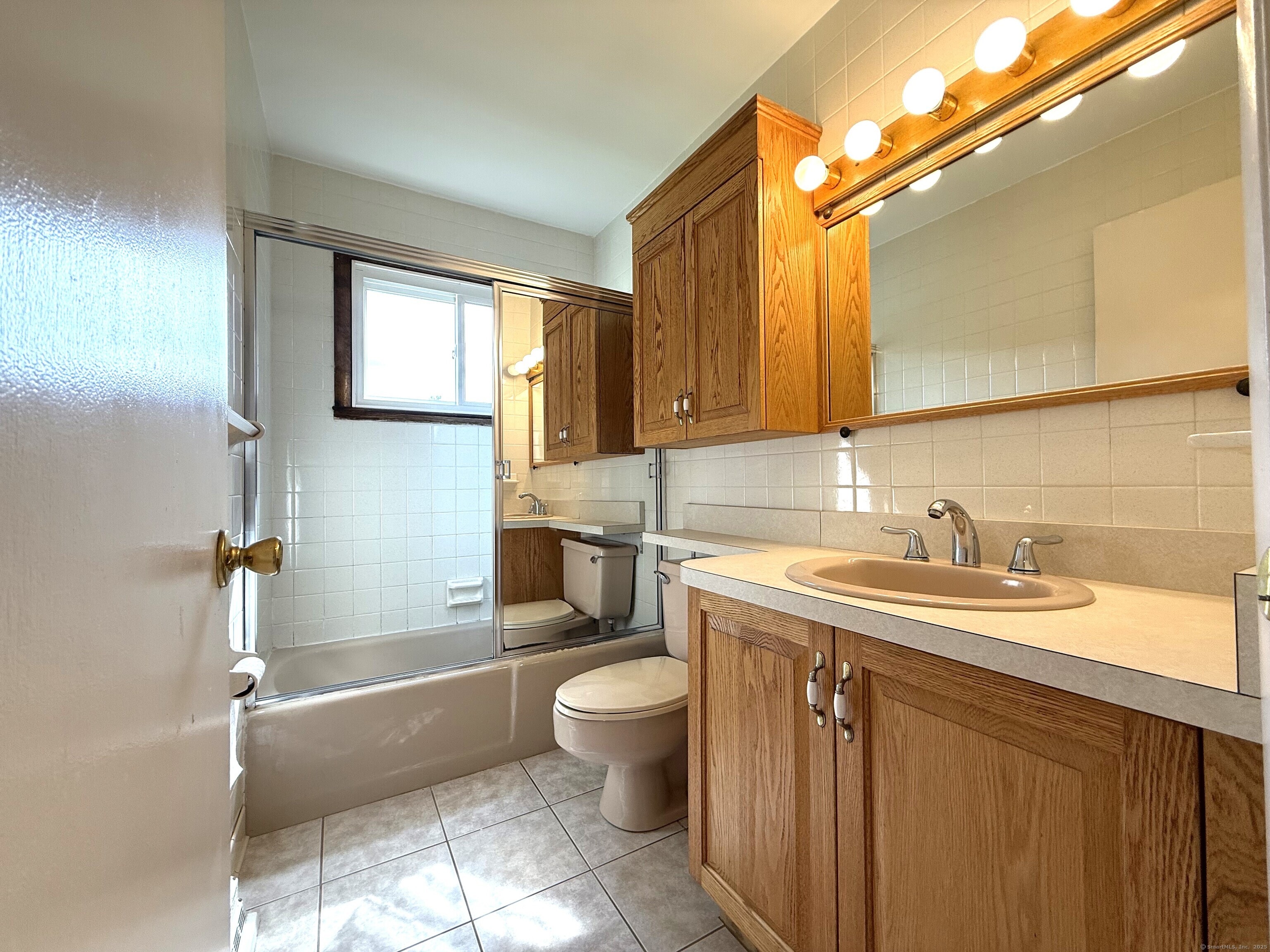 6 Judy Drive East Hartford CT 06118