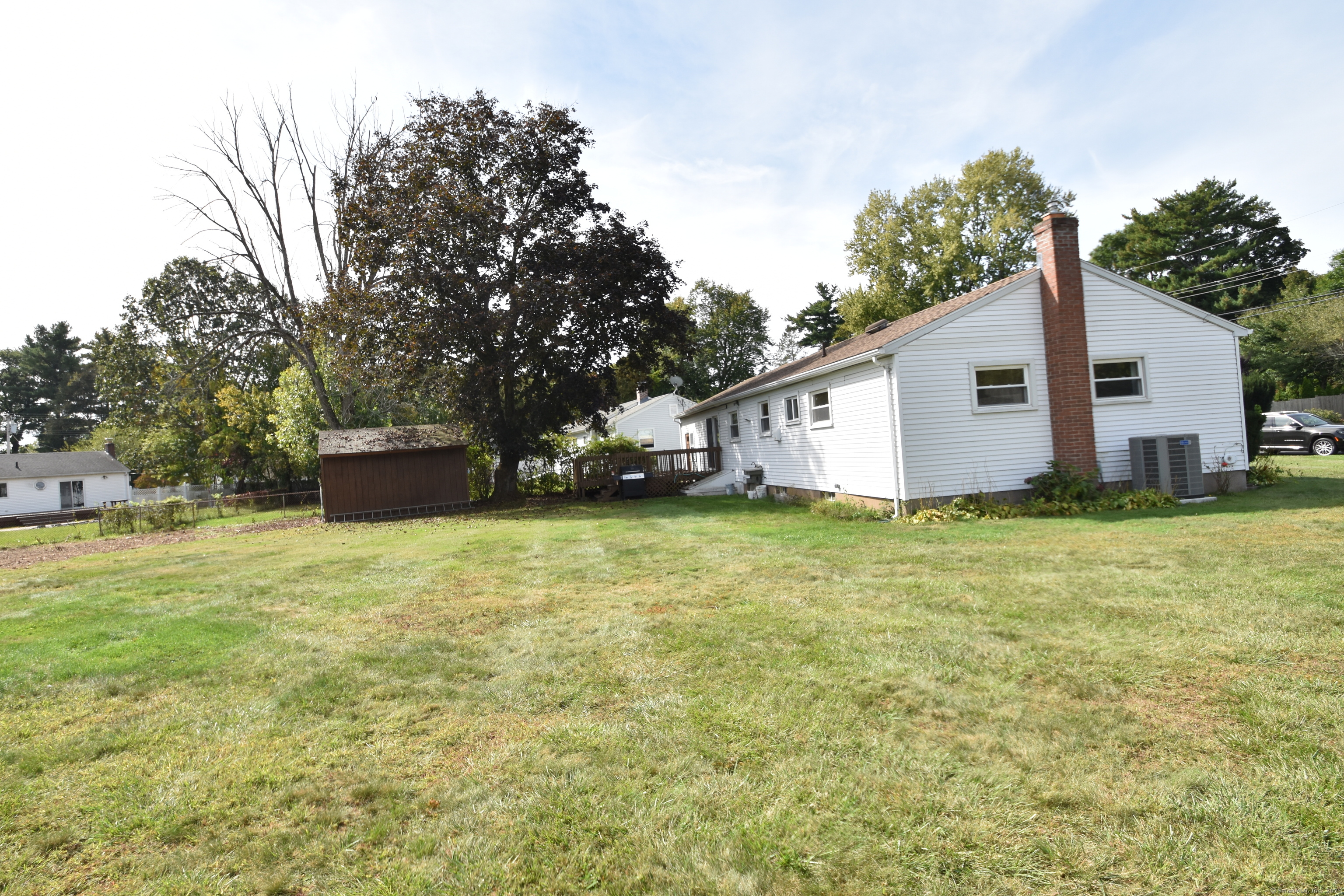 6 Judy Drive East Hartford CT 06118