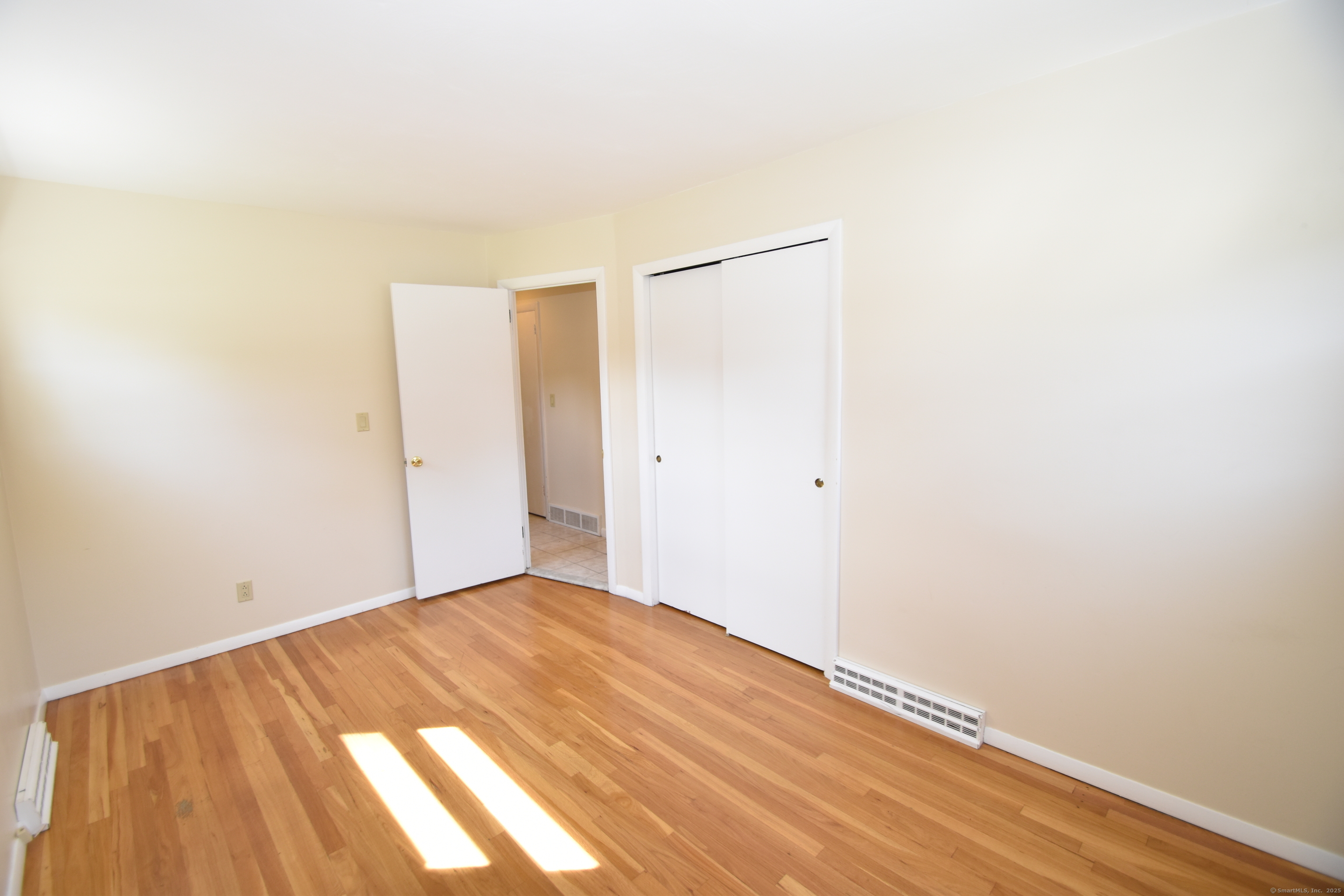 6 Judy Drive East Hartford CT 06118