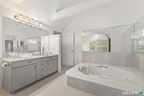 1 Driftway Greenwich CT 06830