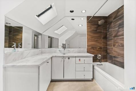 1 Driftway Greenwich CT 06830