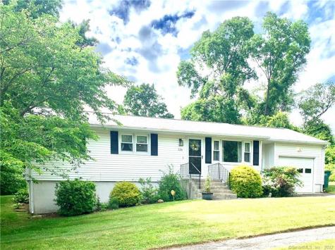 126 Hodder Drive Hamden CT 06514