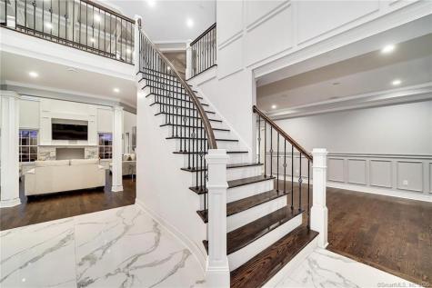 25 Cross Pond Drive Brookfield CT 06804