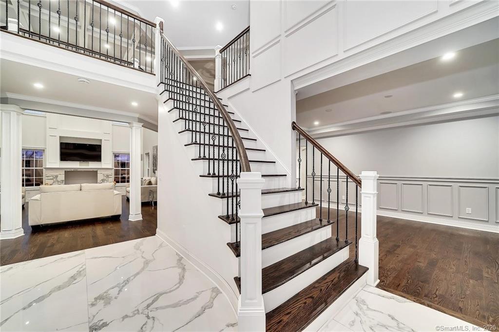 25 Cross Pond Drive Brookfield CT 06804