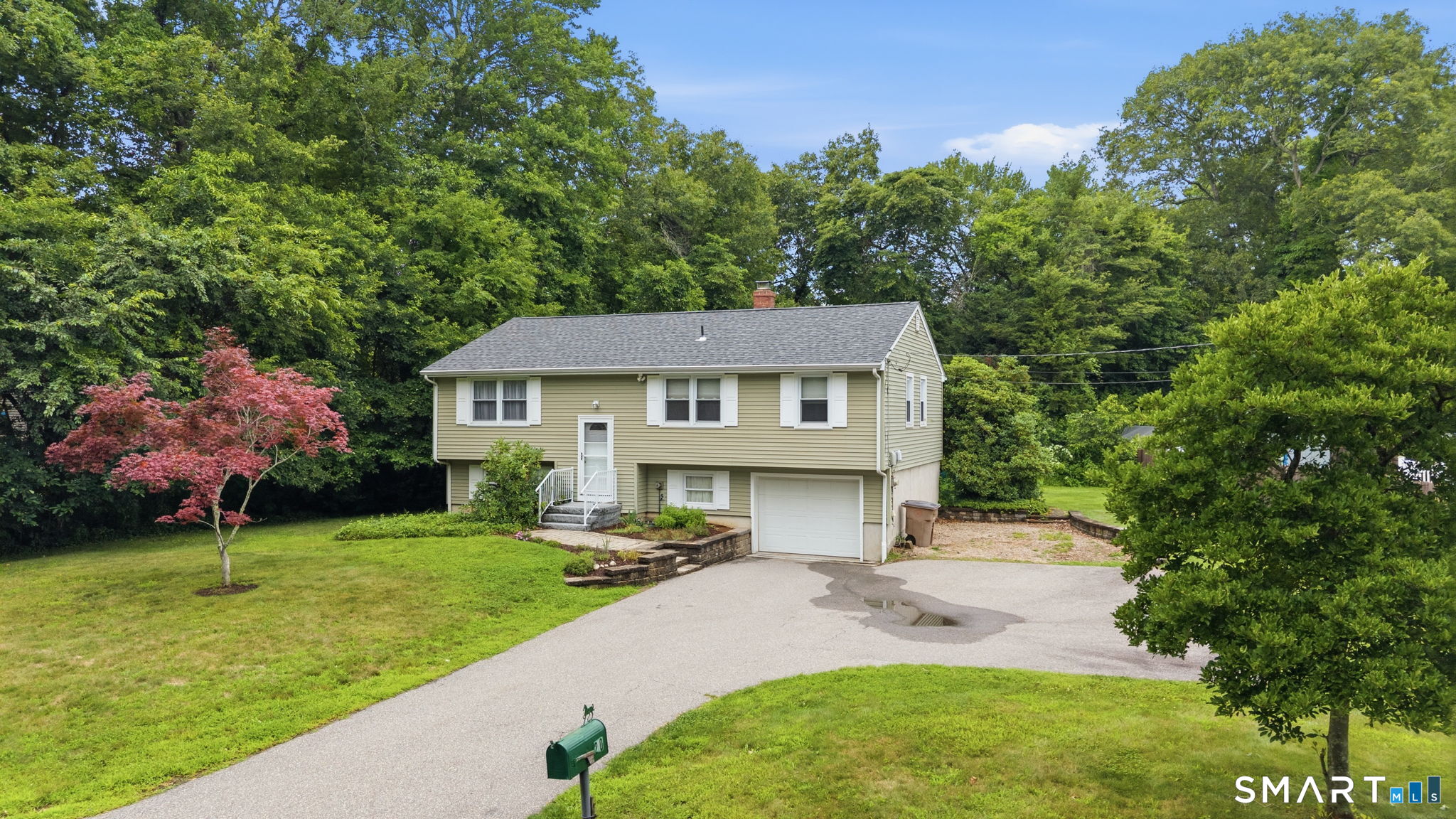 20 South Cobblers Court East Lyme CT 06357