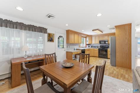 20 South Cobblers Court East Lyme CT 06357