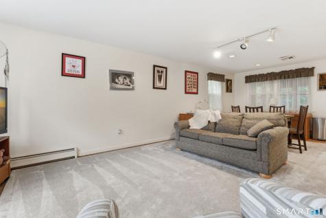 20 South Cobblers Court East Lyme CT 06357