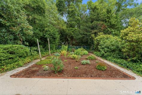 20 South Cobblers Court East Lyme CT 06357