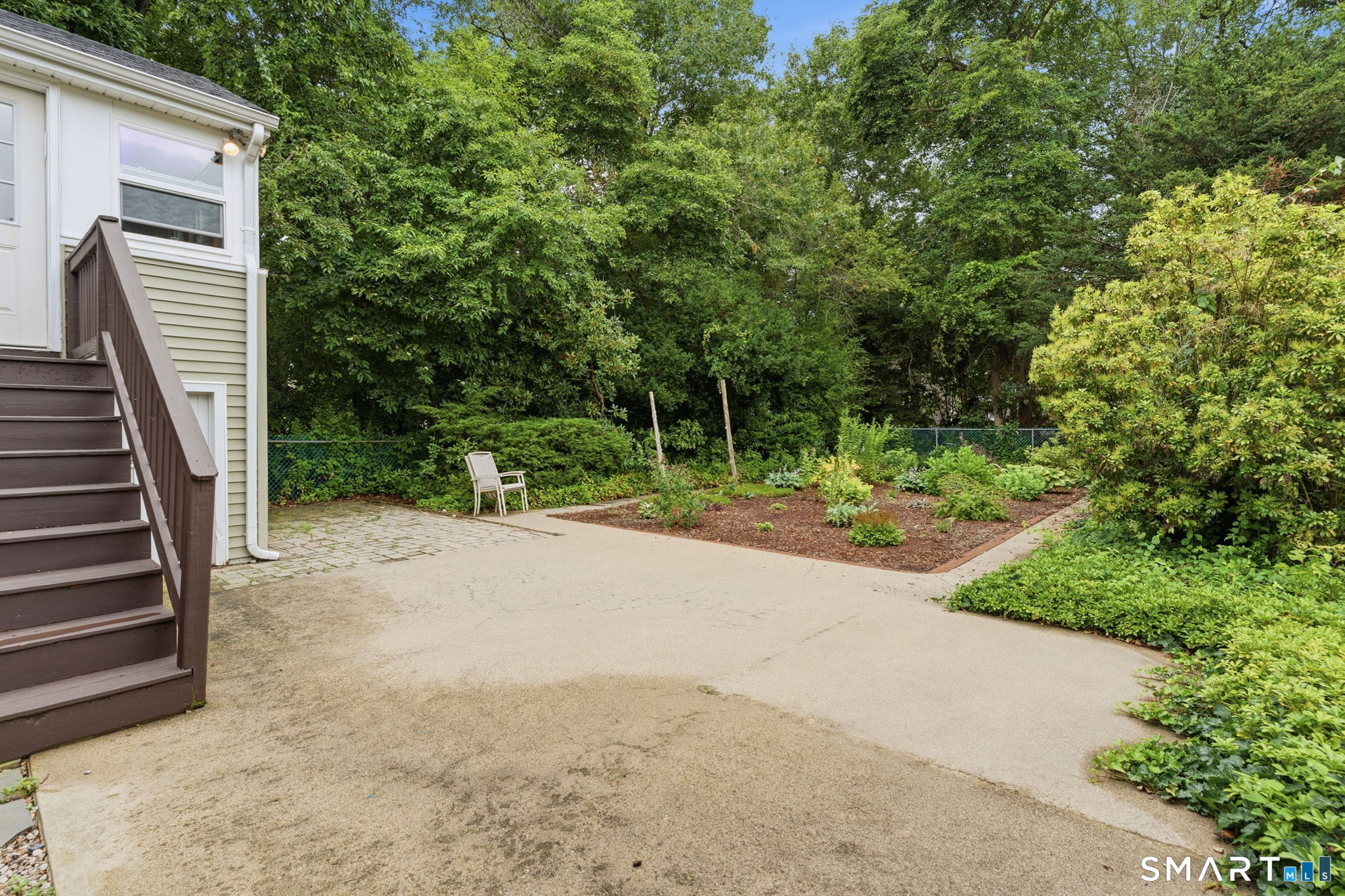 20 South Cobblers Court East Lyme CT 06357