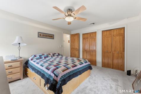 20 South Cobblers Court East Lyme CT 06357