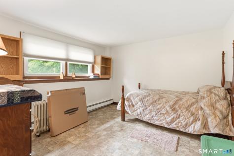 20 South Cobblers Court East Lyme CT 06357