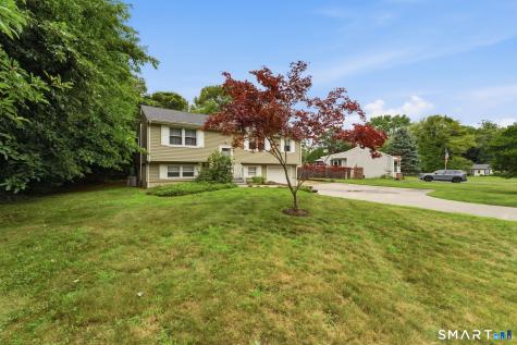 20 South Cobblers Court East Lyme CT 06357