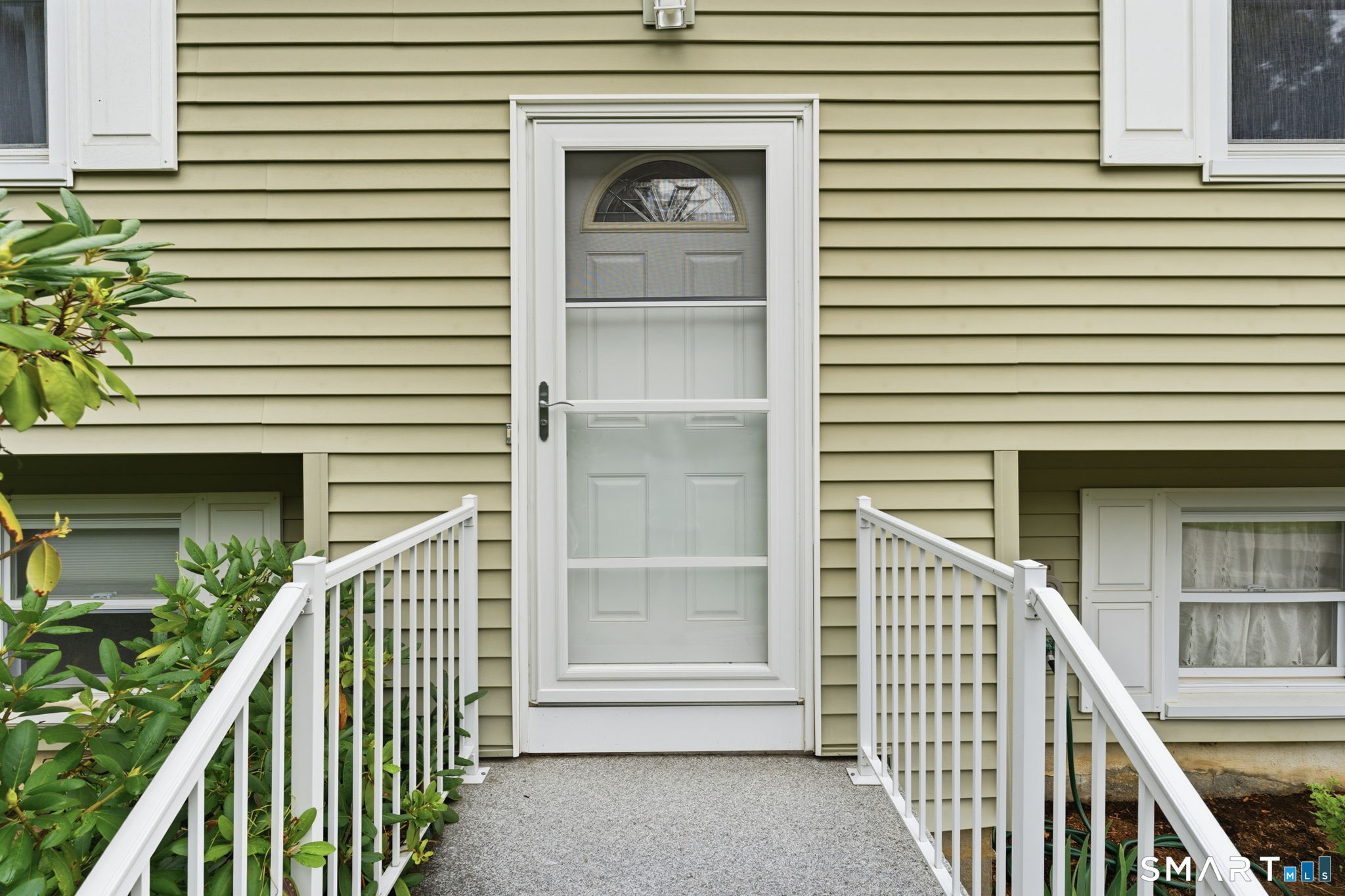 20 South Cobblers Court East Lyme CT 06357