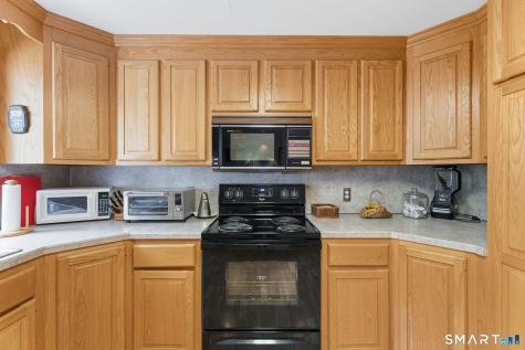 20 South Cobblers Court East Lyme CT 06357
