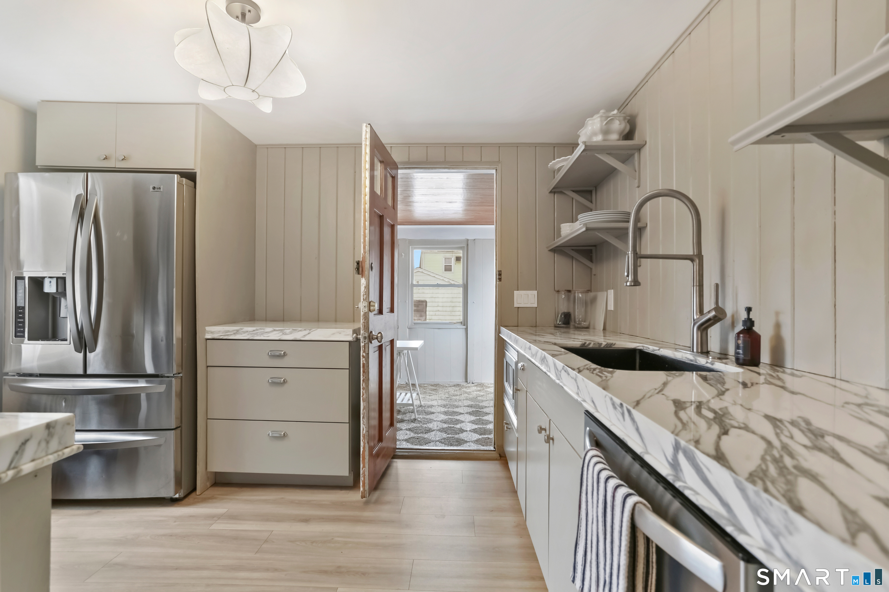 671 Fairview Avenue Bridgeport CT 06606