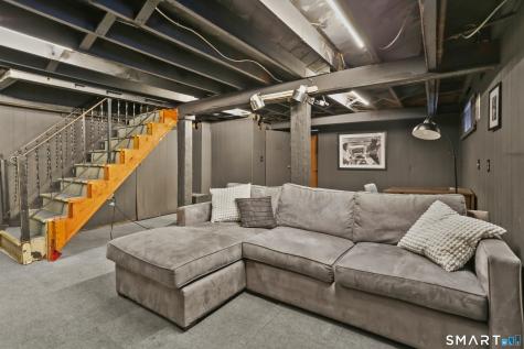 671 Fairview Avenue Bridgeport CT 06606