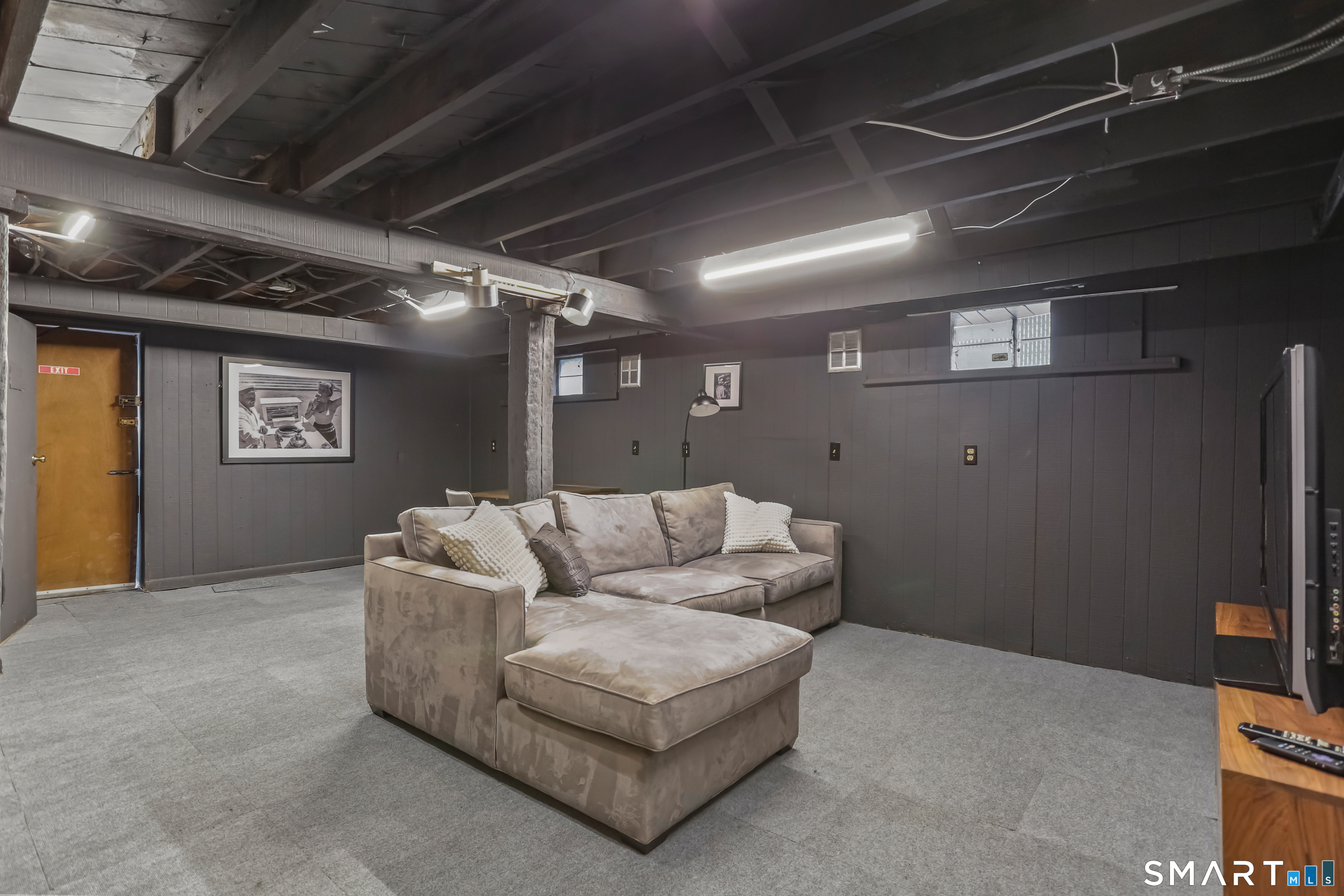 671 Fairview Avenue Bridgeport CT 06606